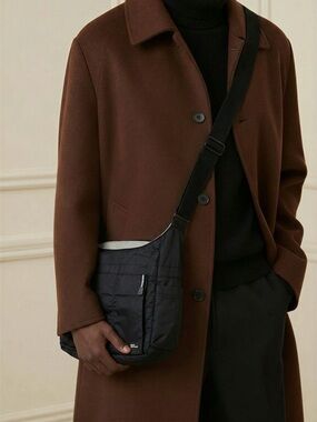 Cross body Bag Derek Alexander Multiple Pockets |  Travel Bag | Men or Women